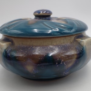 pot ,bonbonnière en céramique de Denbac