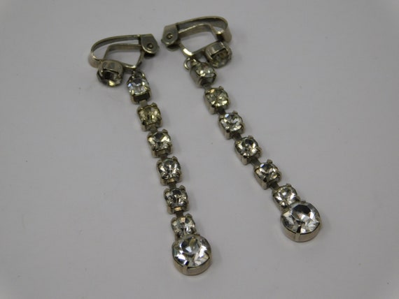vintage rhinestone earring