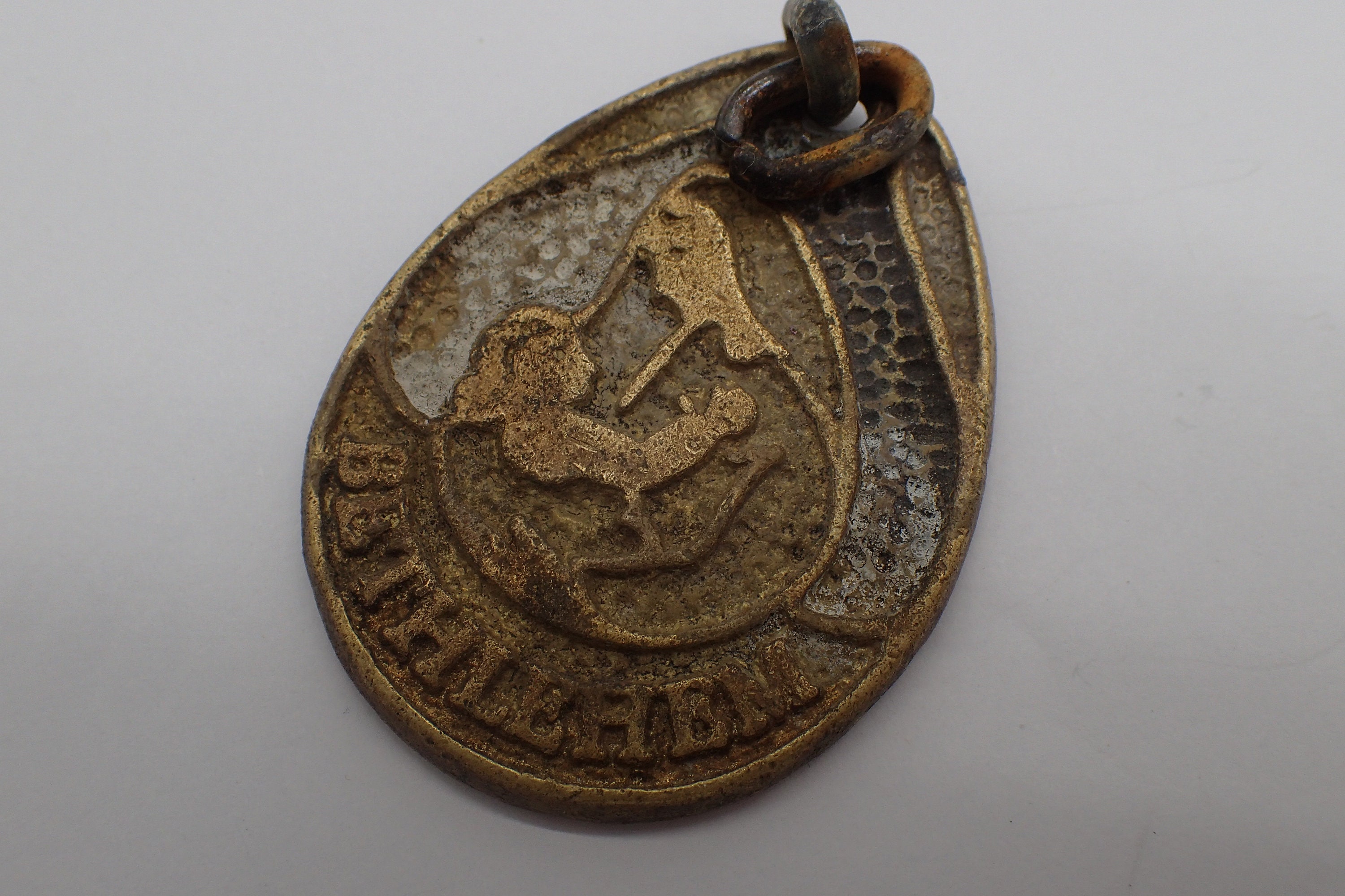 Pendentif Vintage Religieux en Bronze