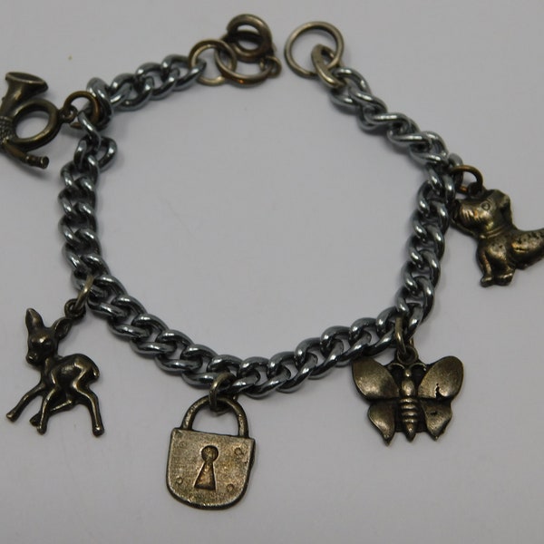 bracelet aux breloques pour enfant