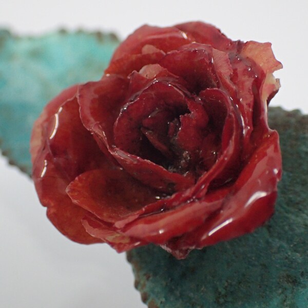 broche vintage ,rose de métal