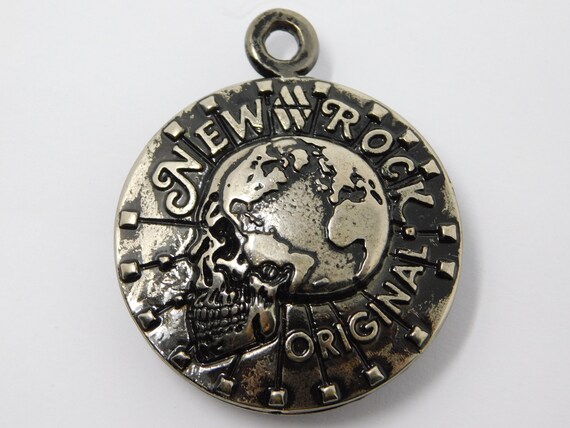 pendant, original New rock medallion