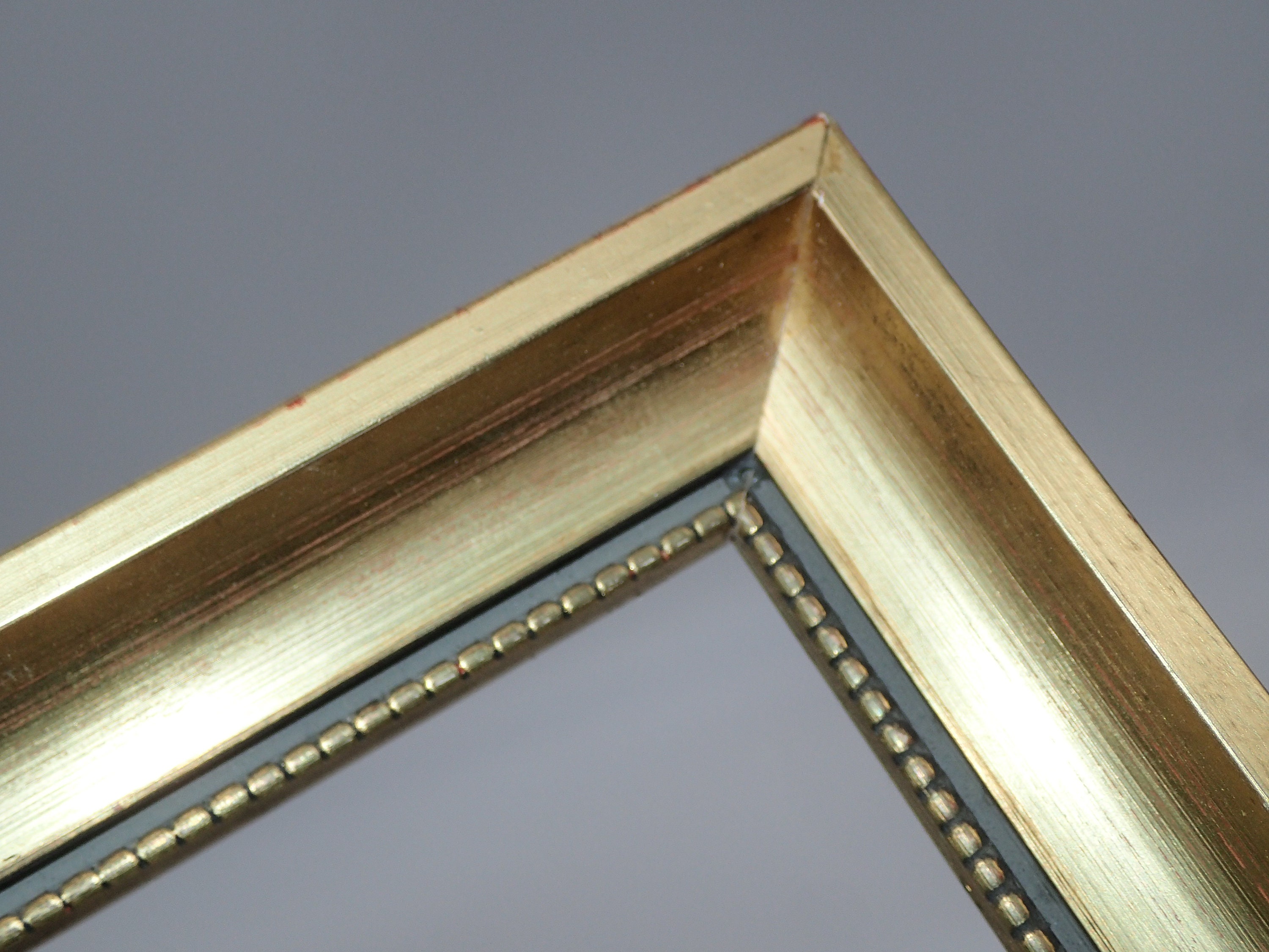 Cadre Vintage en Bois Doré