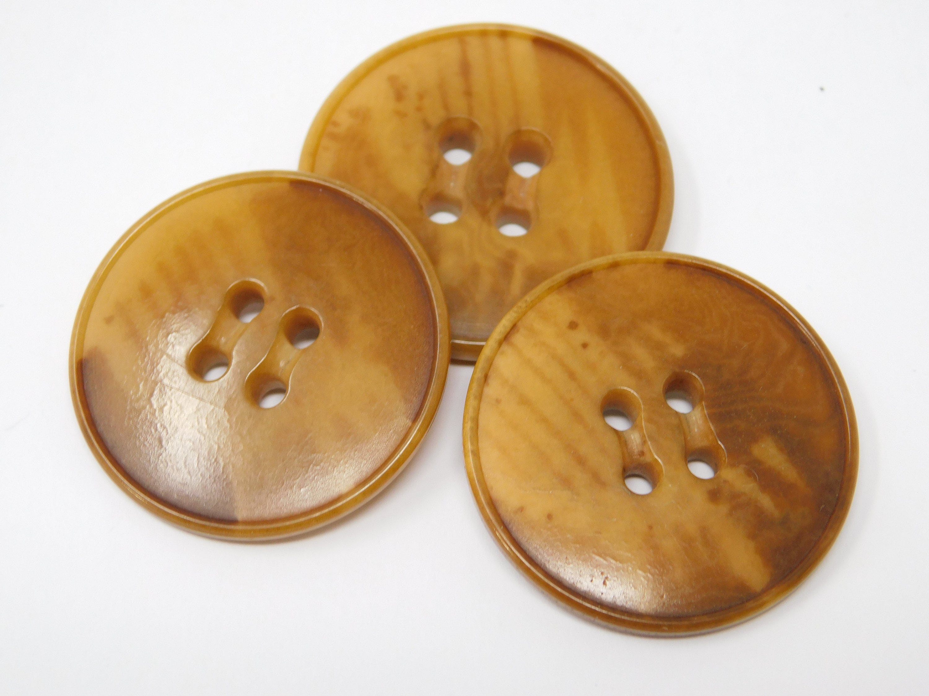 適切な価格 Three Vintage Buttons - Etsy その他
