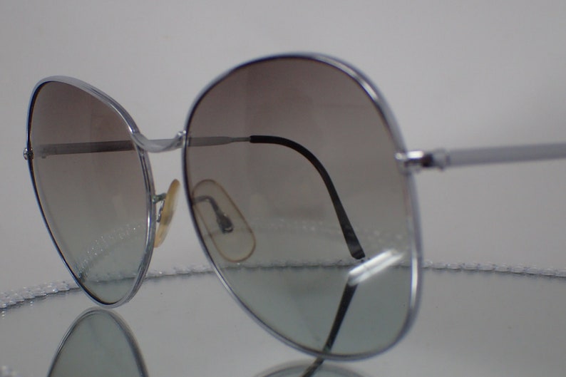 vintage sunglasses image 2