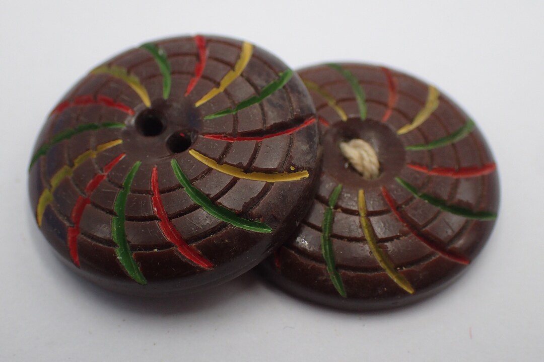 Pair of Art Nouveau Buttons - Etsy