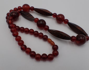 collier vintage au perles de bakélite