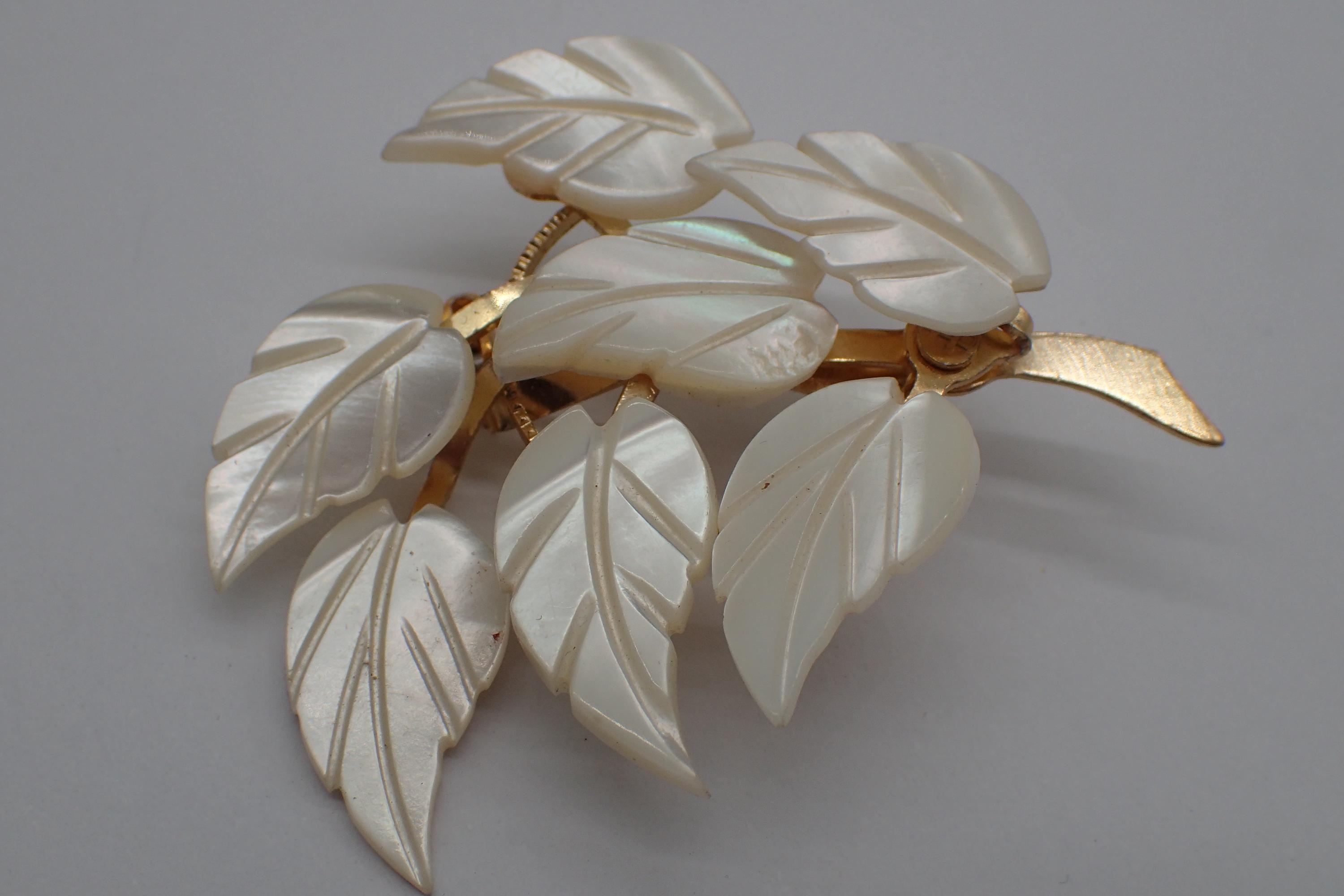Broche Ancienne En Pierre Et Nacre - Bijou Vintage - Occasion
