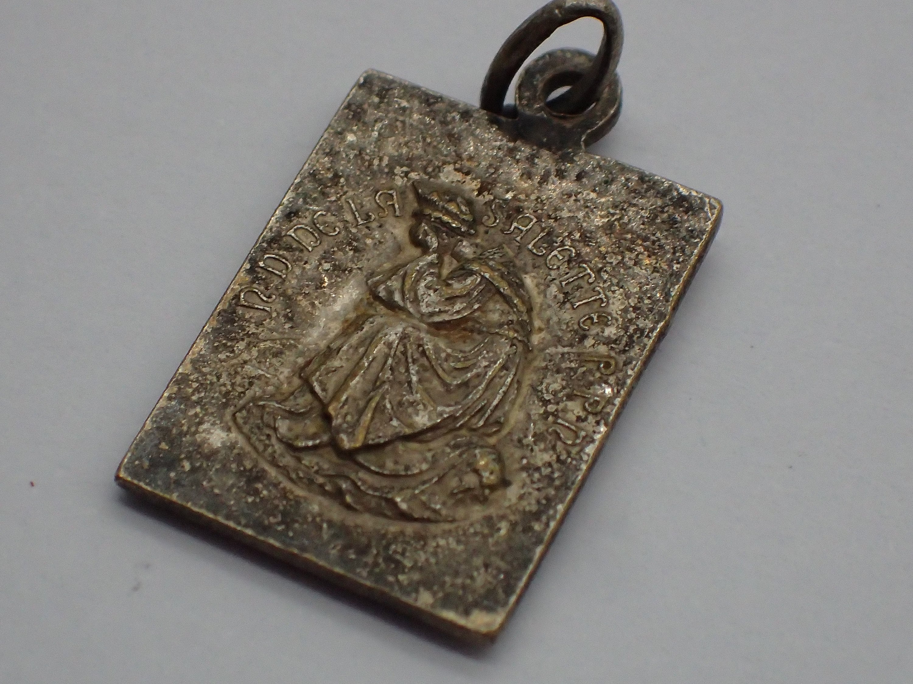 Pendentif Vintage Religieux