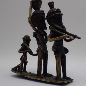 Antique African bronze sculpture