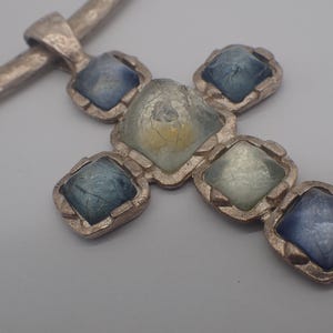 Collier Pendentif Skalli Vintage Années 90 - Cabochon Résine Bleu/violet - Métal Argenté - Occasion