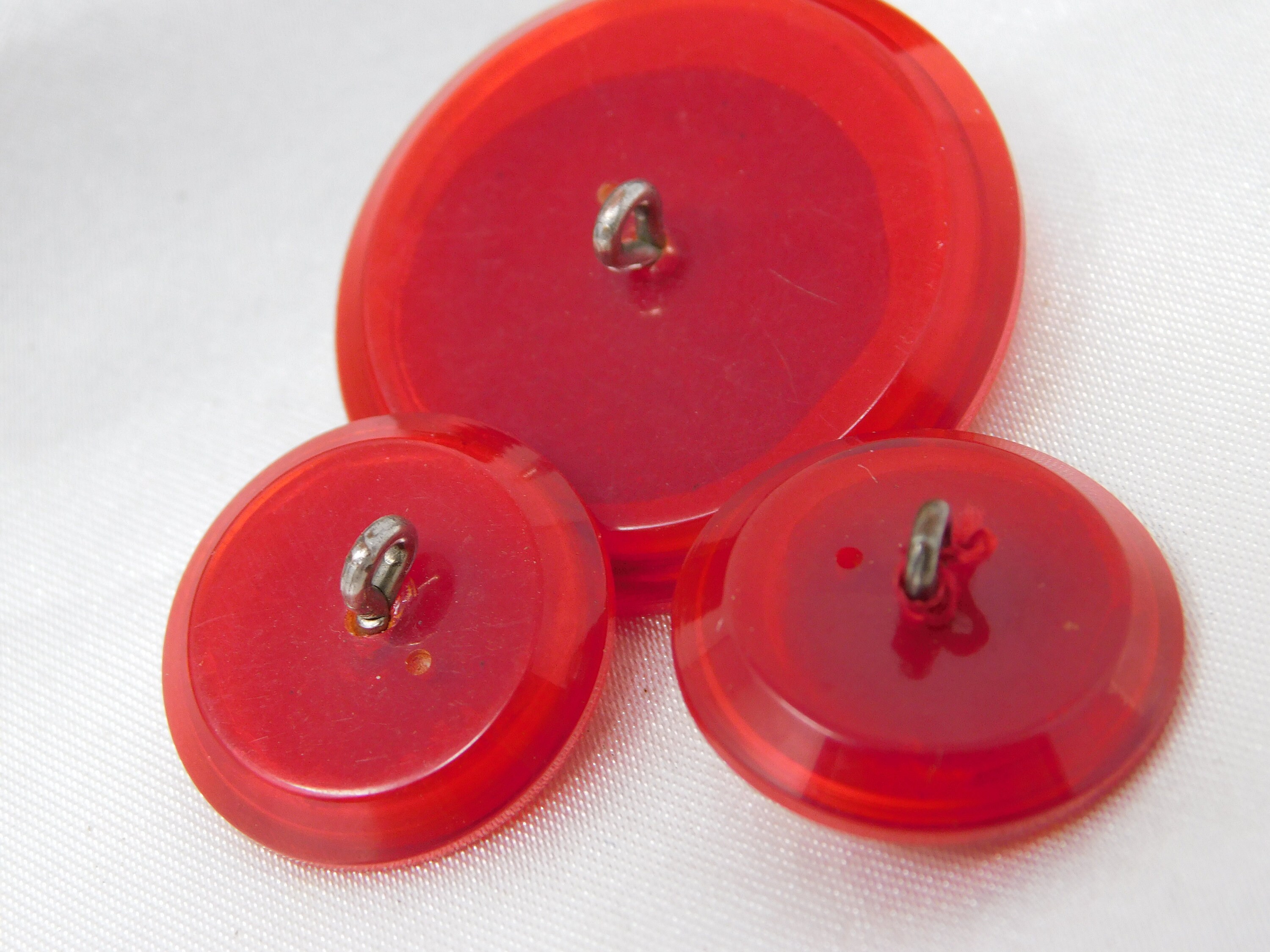 Three Vintage Red Hat Buttons - Etsy UK