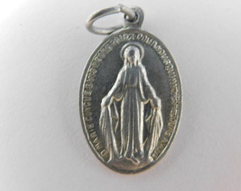 religious pendant, virgin marie