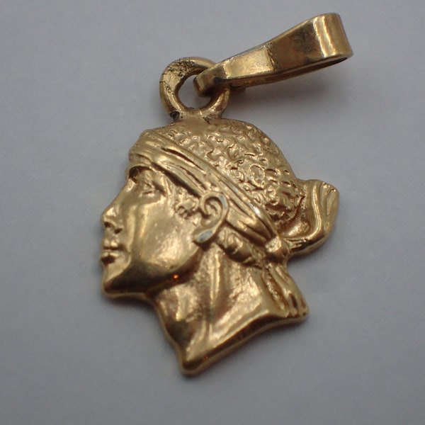 pendentif ,visage vintage en plaqué or