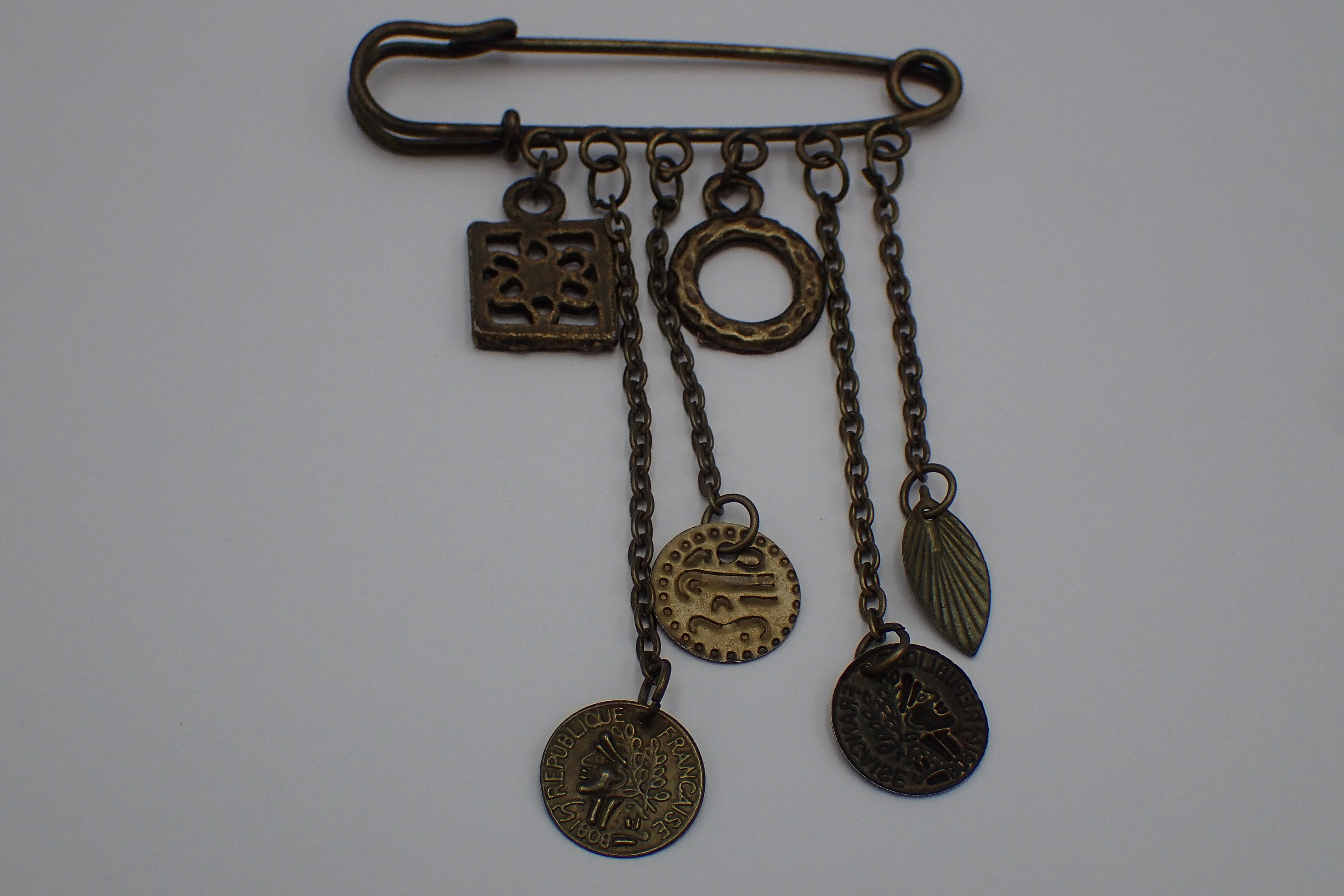 brooch, vintage charm pin