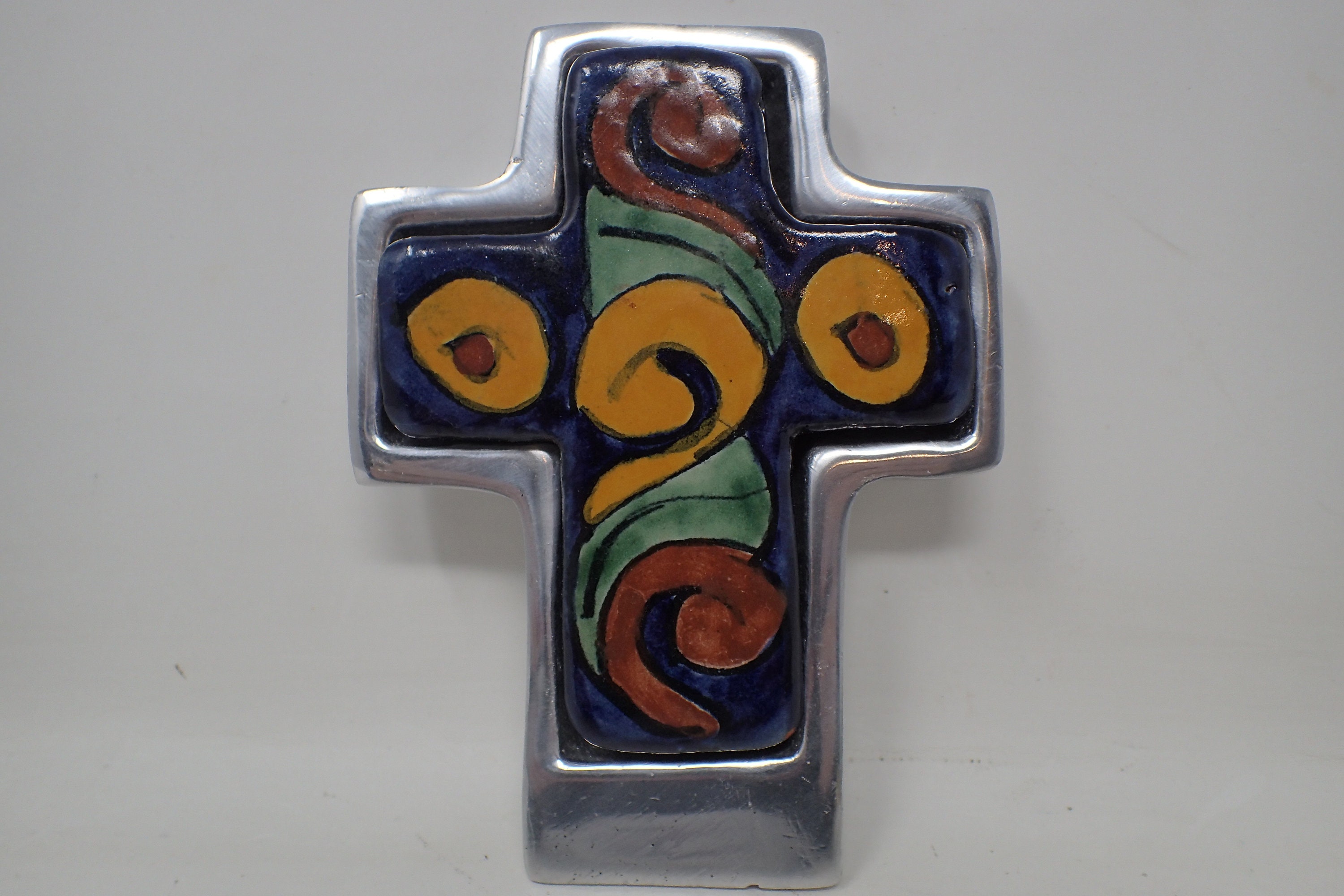 Crucifix Design , Céramique sur Métal