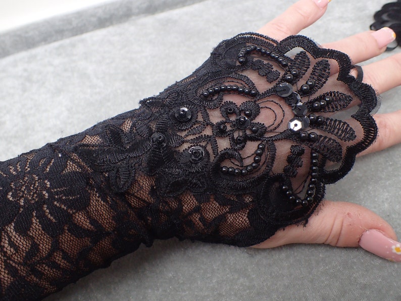 mittens, lace gloves, art nouveau mittens, lace gloves, art nouveau