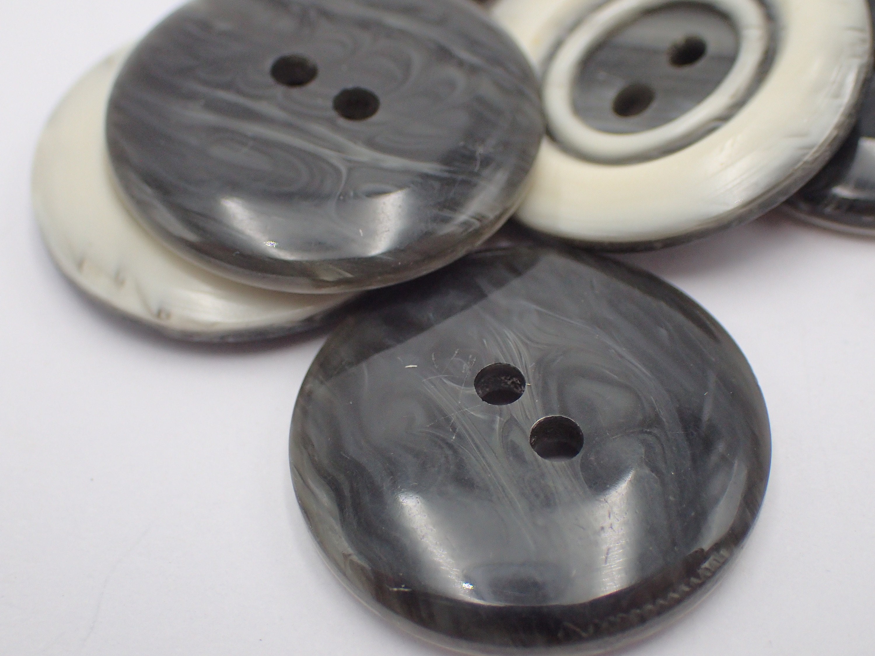 Six Vintage Black and Cream Buttons - Etsy Six Vintage Black and Cream Buttons - Etsy