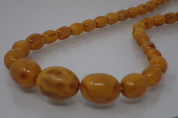 caramel bakelite bead necklace