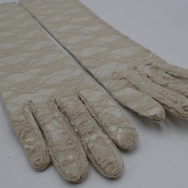 gants vintage en dentelle