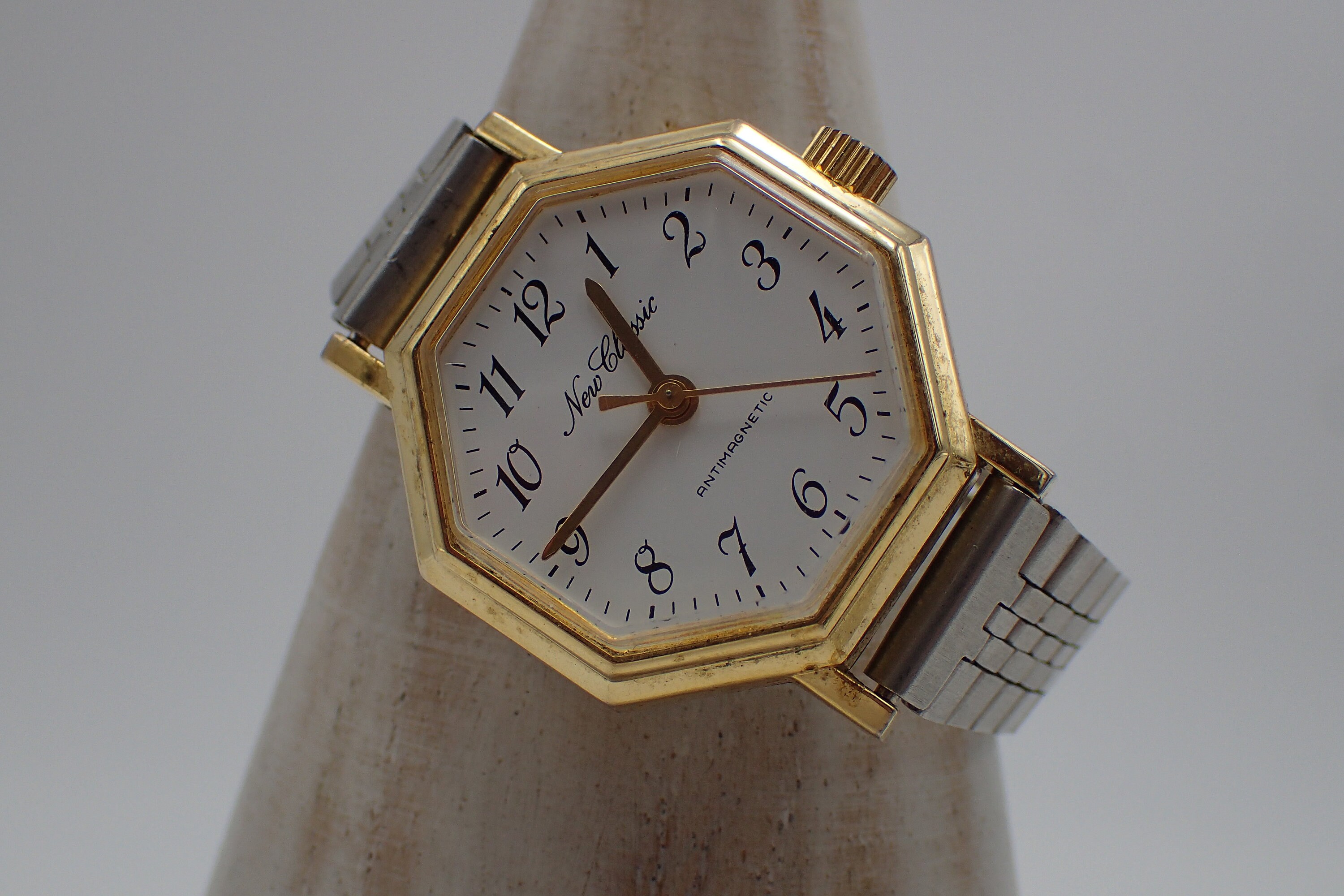 New Classic Vintage Wristwatch - Etsy New Classic Vintage Wristwatch - Etsy