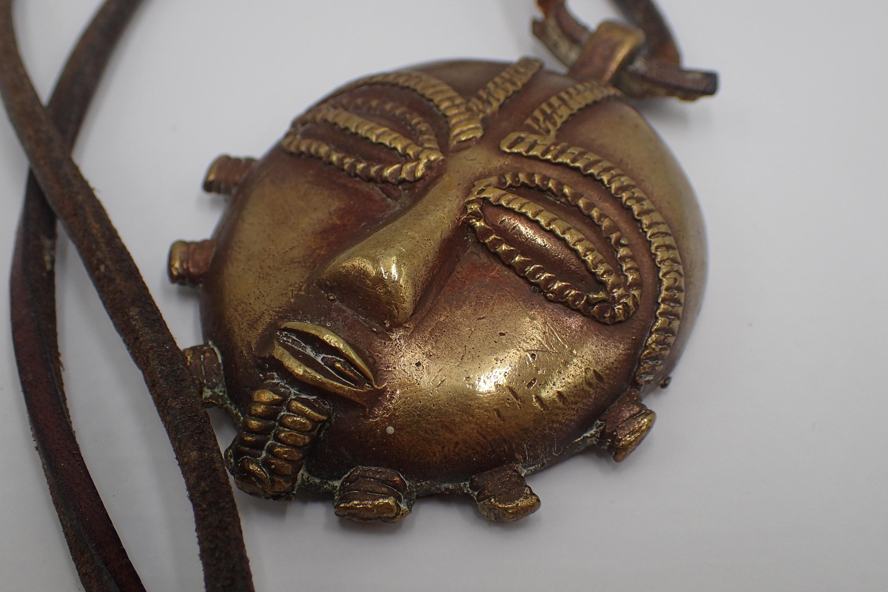Masque en bois et bronze SARAKULE #1