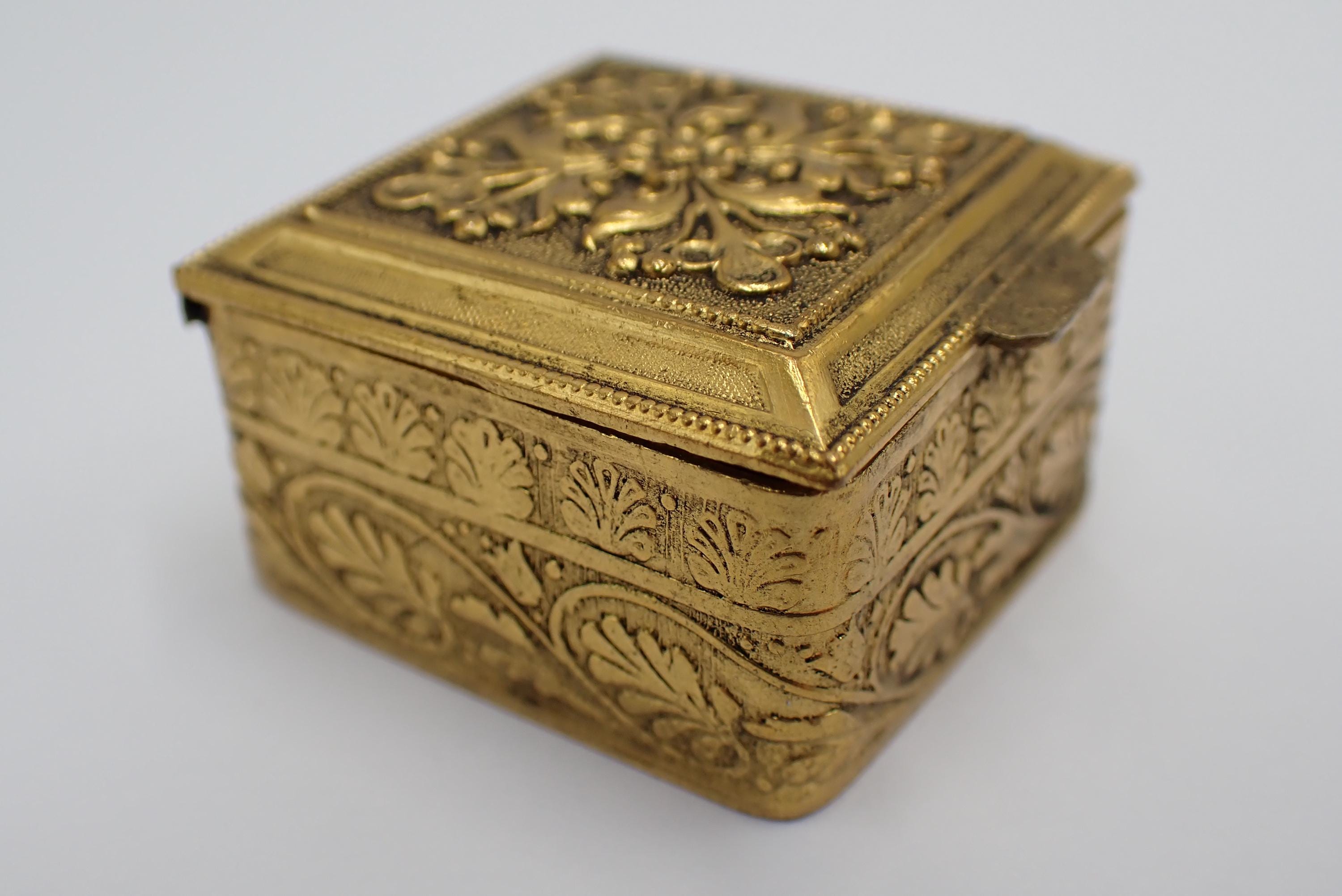 Antique pill box - Etsy 日本