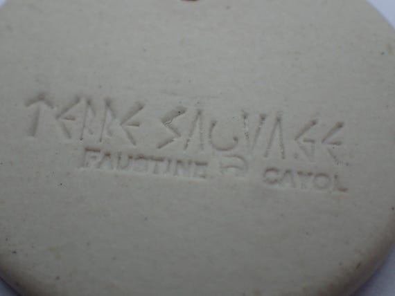 ceramic medallion, wild earth by faustine Cayol View 4