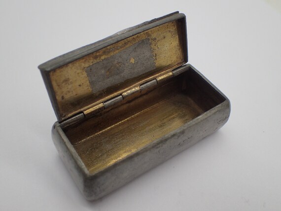 vintage tin pill box - image 3
