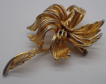 vintage brooch, bronze flower