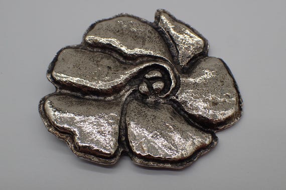 Broche Vintage Cacharel En Argent – Bijou Ancien, Occasion – Parfaite Pour Customiser Veste Ou Sac
