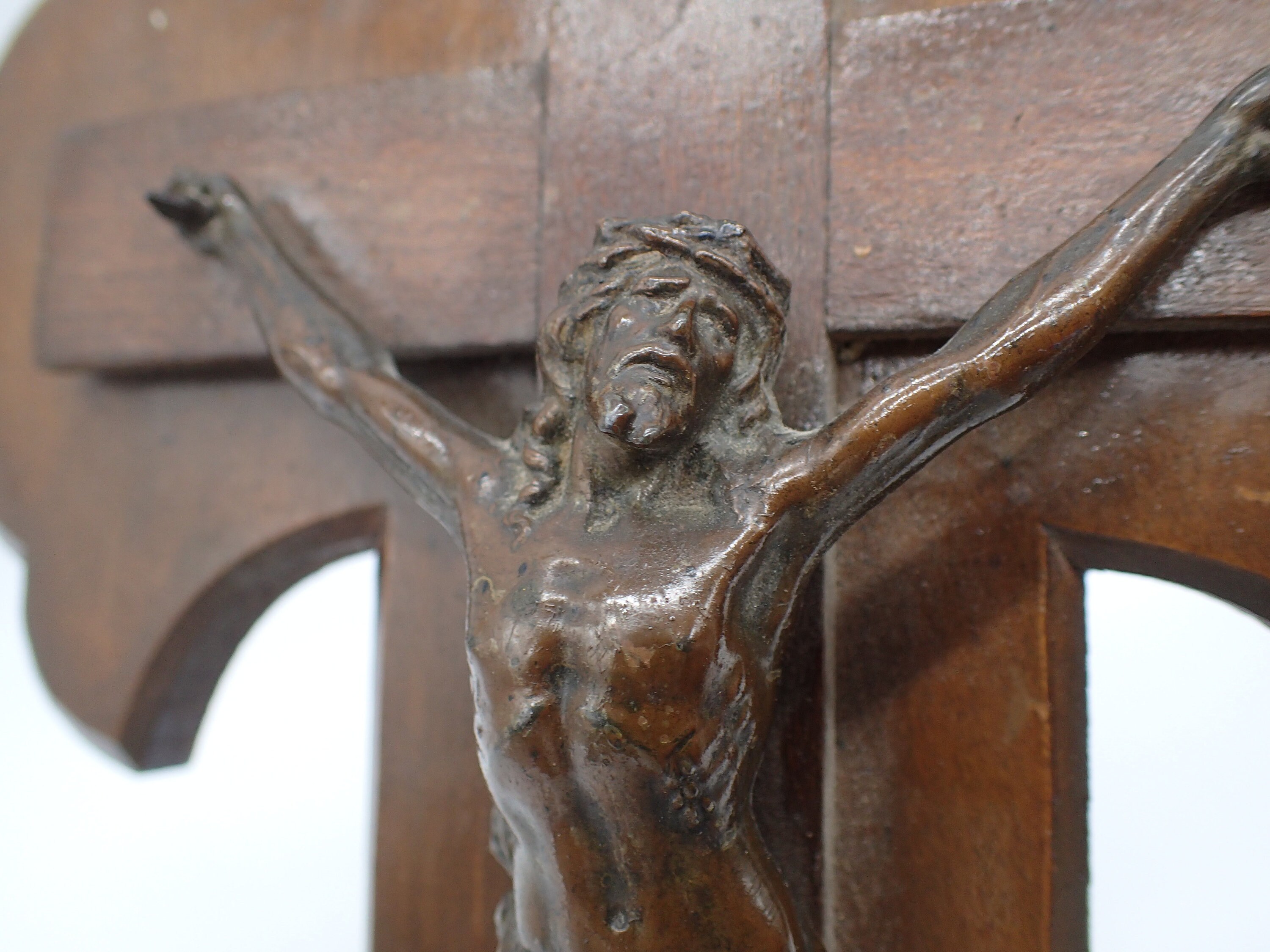 Crucifix Vintage en Bois et Bronze