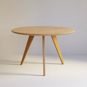 Round Dining Table for 4-6 seats, Solid Oak, Customisable: 4 or 6 seater, Ships Internationally