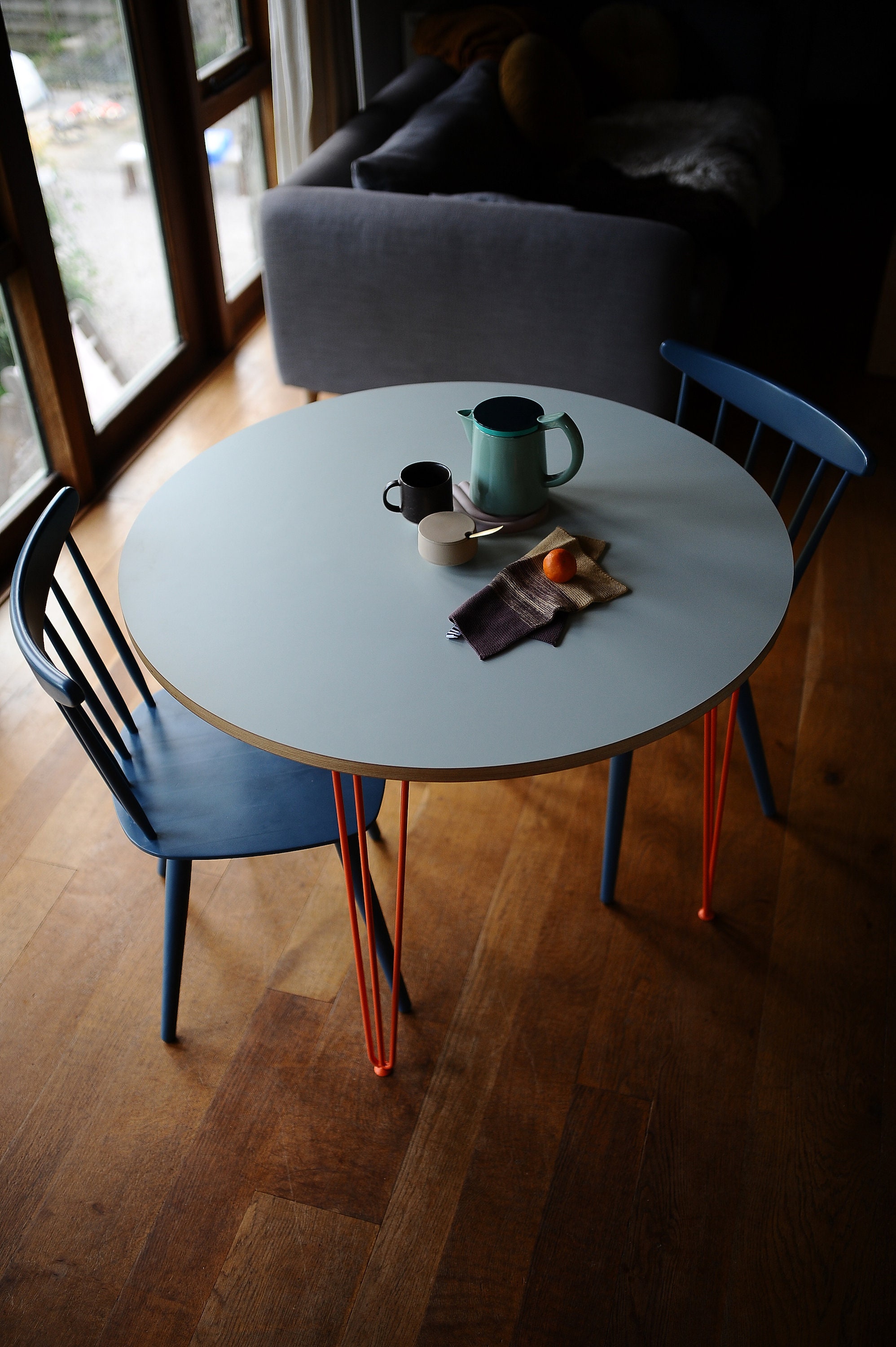 Round formica kitchen sale table