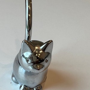 Sweet Little Silver Kitty Vintage Ecletic