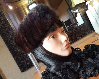 Vintage Bern-allen Mink Pillbox Hat 1940 Hollywood Regency