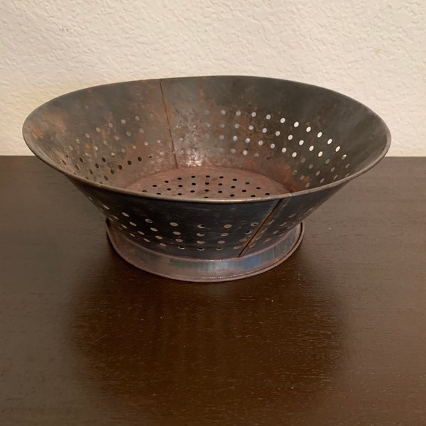 Vintage Rustic Black Metal Colander Farmhouse Rustic Kitchen Decor