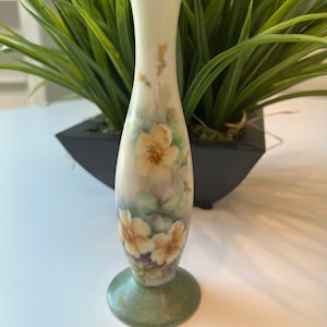 Bess Featherstone Single Bud Vase  Cottage Country Farmhouse