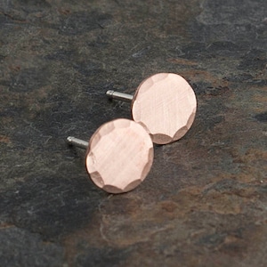 Matte Rose Gold Post Stud Earrings, Minimalist Side Hammered  Round Disc Earrings, Dot Earrings, Dainty Earrings