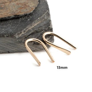 Gold Arc Earrings, 14K Yellow Gold Hammered Line Arc, Minimalist Arc, Horseshoe Earrings, Arc Earrings, Wishbone Earrings, THIN 13 x 1mm