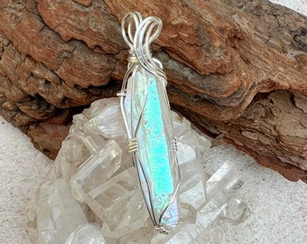 Angel Aura Wire Wrapped Pendant, Twin Flame, Soulmate Crystal, Rainbow Aura Necklace, Angel Aura Point, High Vibration, Reiki Charged
