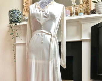30s satin vintage wedding dress, beautiful elegant dress with a soft V neckline with beading and long sleeves creamy ivory approx large UK10
