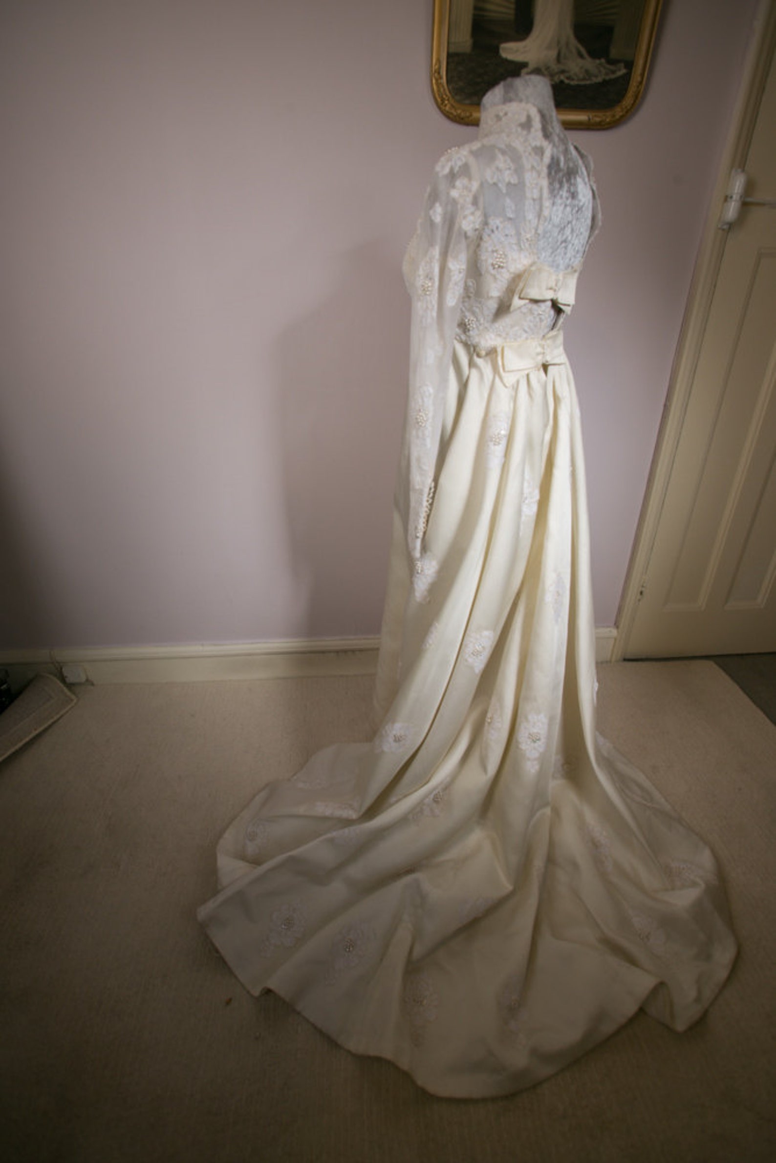 Priscilla of Boston Vintage 60s Wedding Dress. Heavy Draped Silk Long Priscilla of Boston Vintage 60s Wedding Dress. Heavy Draped Silk Long