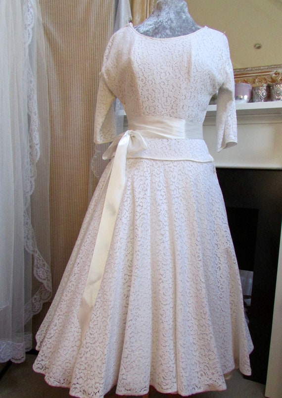 Lovely cotton lace 50s tea length vintage wedding… - image 3