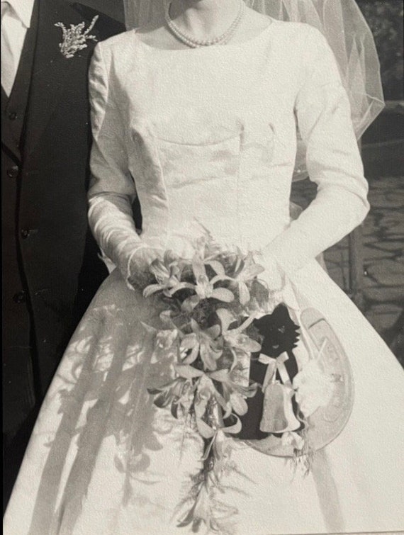 60s vintage wedding dress, gorgeous dress in fabul