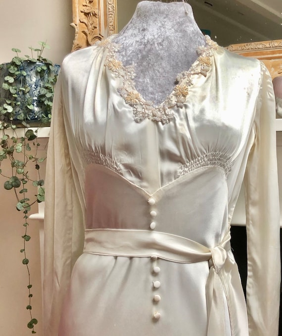 late 30s satin vintage wedding dress a beautiful … - image 2