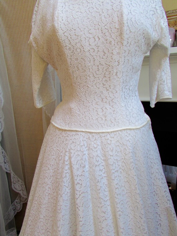 Lovely cotton lace 50s tea length vintage wedding… - image 9
