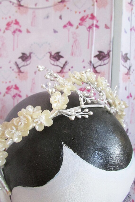 Pearl and wax flower beaded bridal crown or headd… - image 4