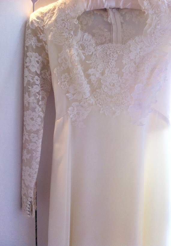 60s Vintage Wedding Dress. Cream Chiffon and Beaded Lace, Long Sleeved,  Elegant Demure Dress. Wonderful Detail, Small Size 8, Quite Short - Etsy