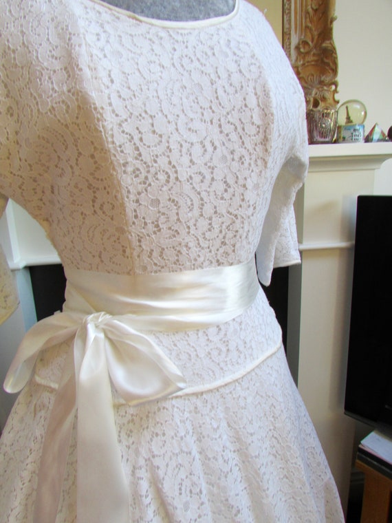 Lovely cotton lace 50s tea length vintage wedding… - image 2